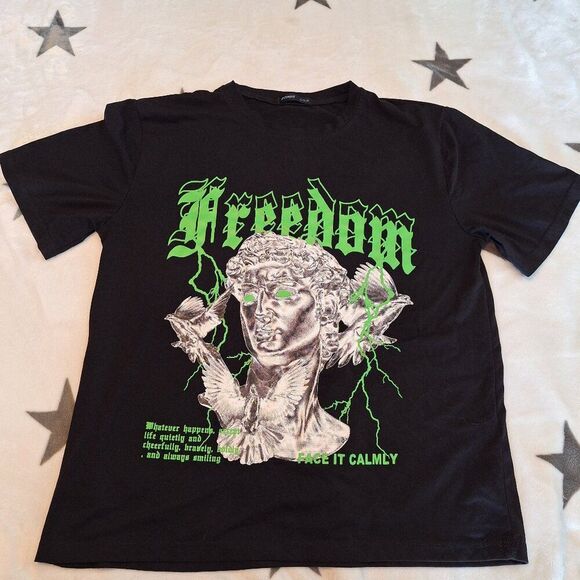 ROMWE T-Shirt Size Small Oversized BLACK Tee GREEN Graphic Print Freedom Shirt - Picture 1 of 8